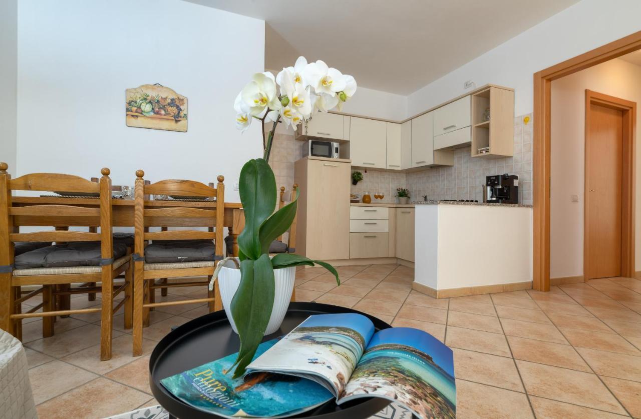 Izzhome Everyway Pula Bagian luar foto