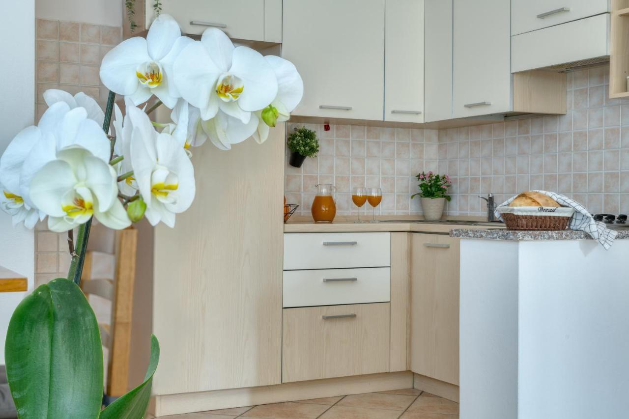 Izzhome Everyway Pula Bagian luar foto