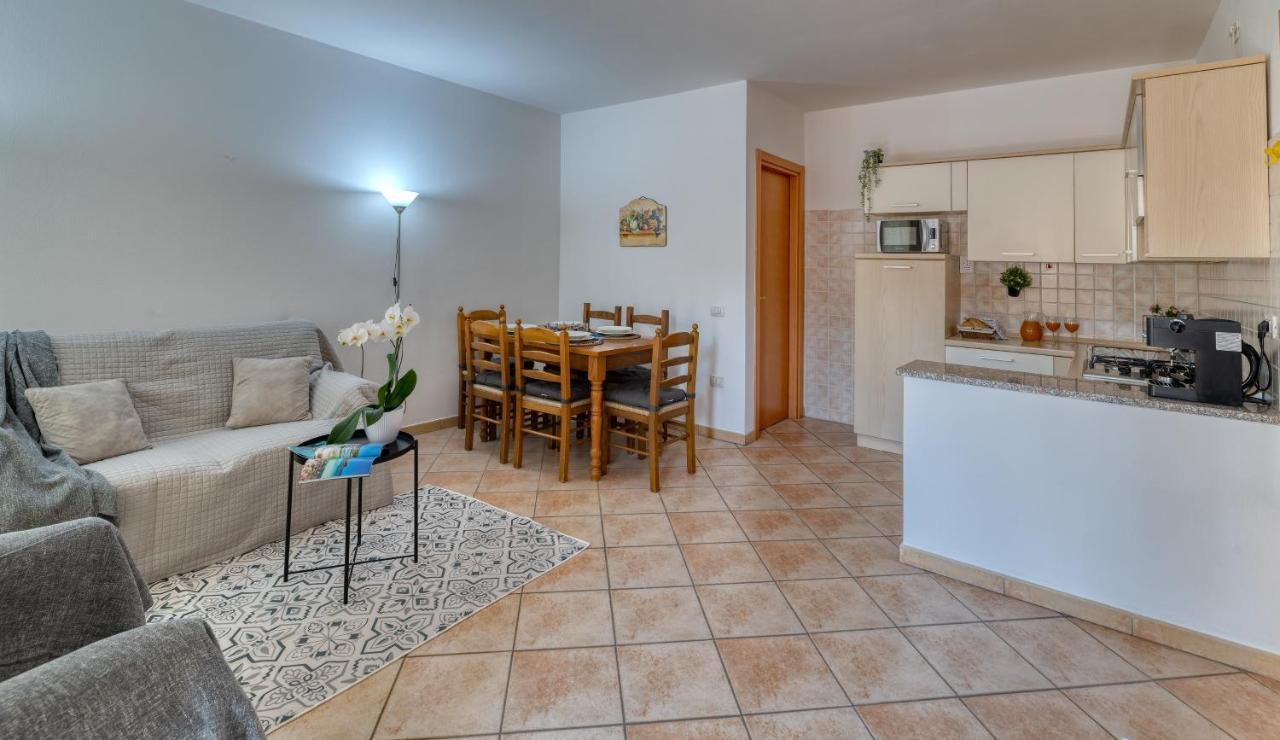 Izzhome Everyway Pula Bagian luar foto