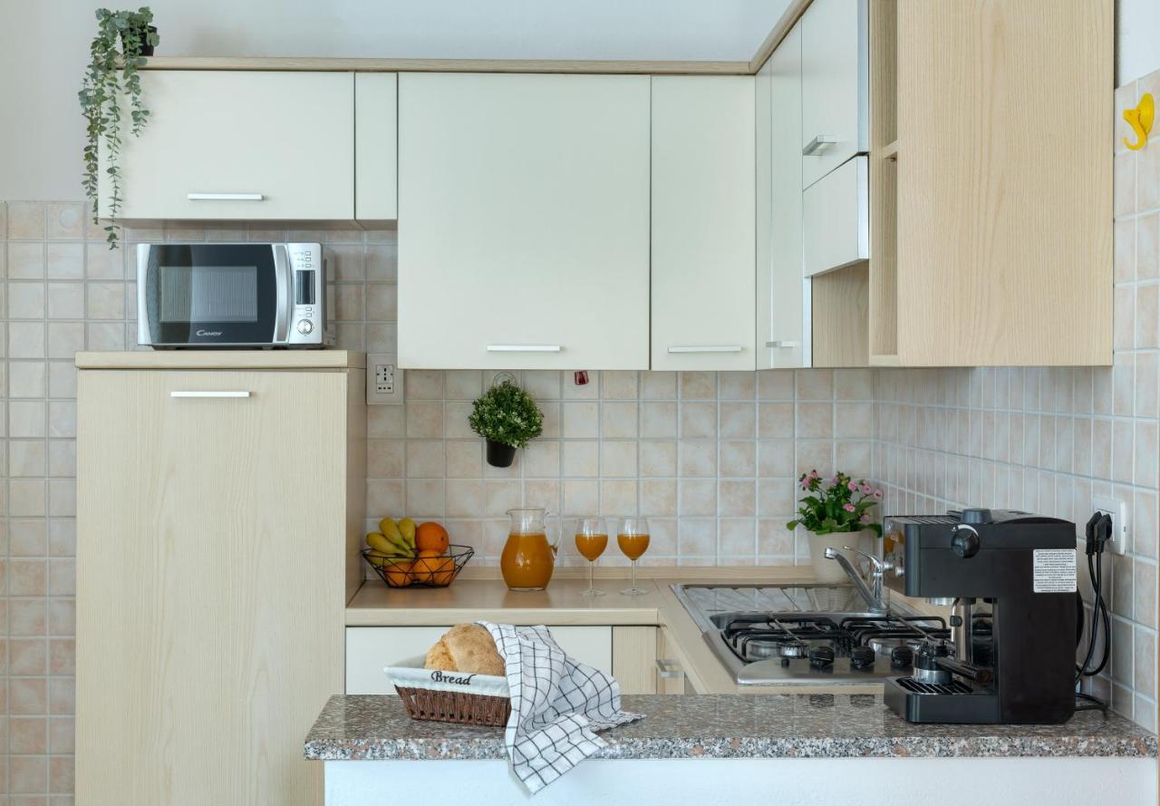 Izzhome Everyway Pula Bagian luar foto